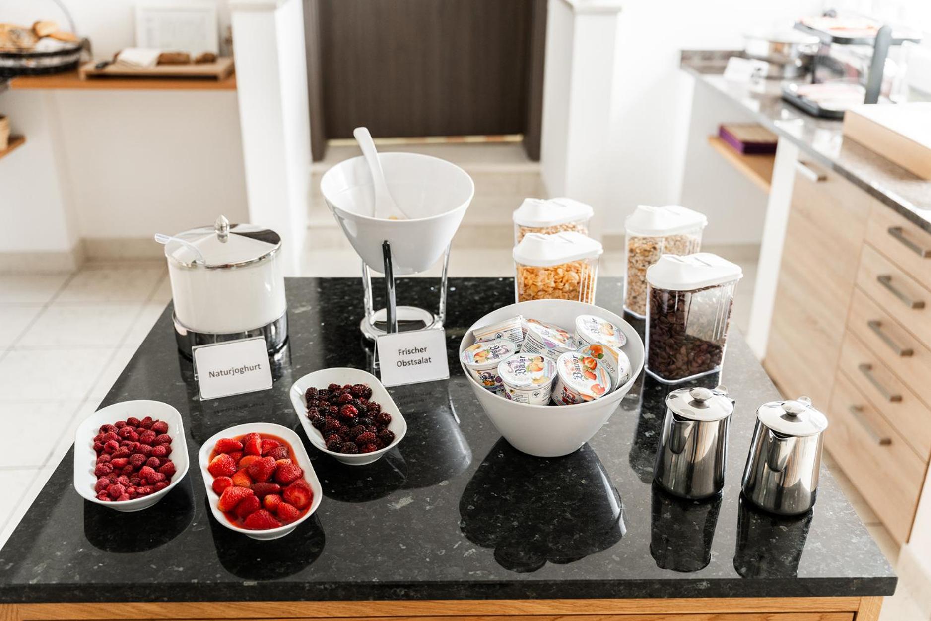 Hotel Vier Jahreszeiten Therme & Kliniken Bad Krozingen Naehe Freiburg & Schwarzwald Ideal Fuer Wellness Kur & Business Ausfluege 24H Check In- Wlan & Parken Gratis Exteriér fotografie