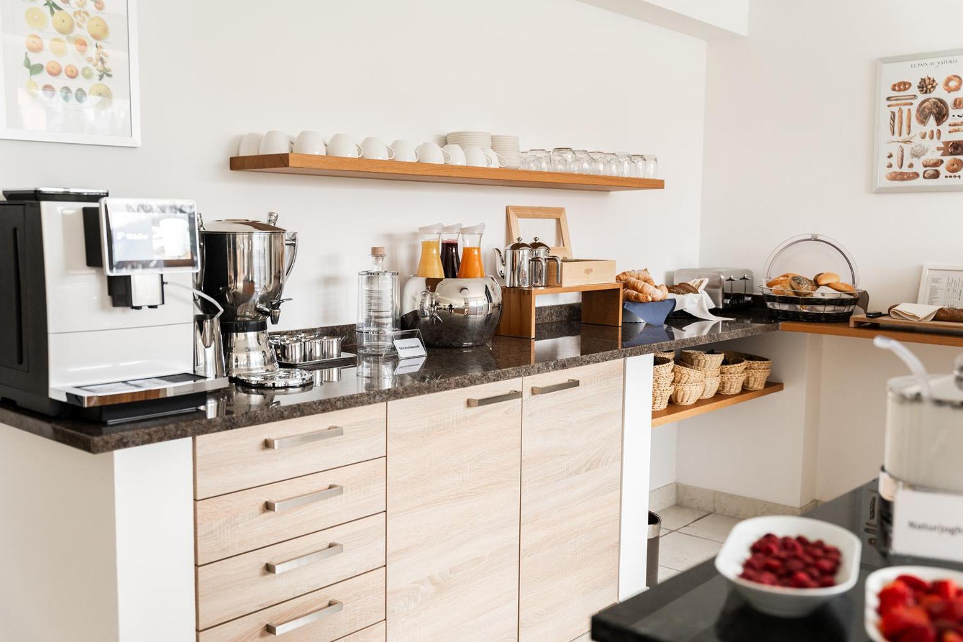 Hotel Vier Jahreszeiten Therme & Kliniken Bad Krozingen Naehe Freiburg & Schwarzwald Ideal Fuer Wellness Kur & Business Ausfluege 24H Check In- Wlan & Parken Gratis Exteriér fotografie