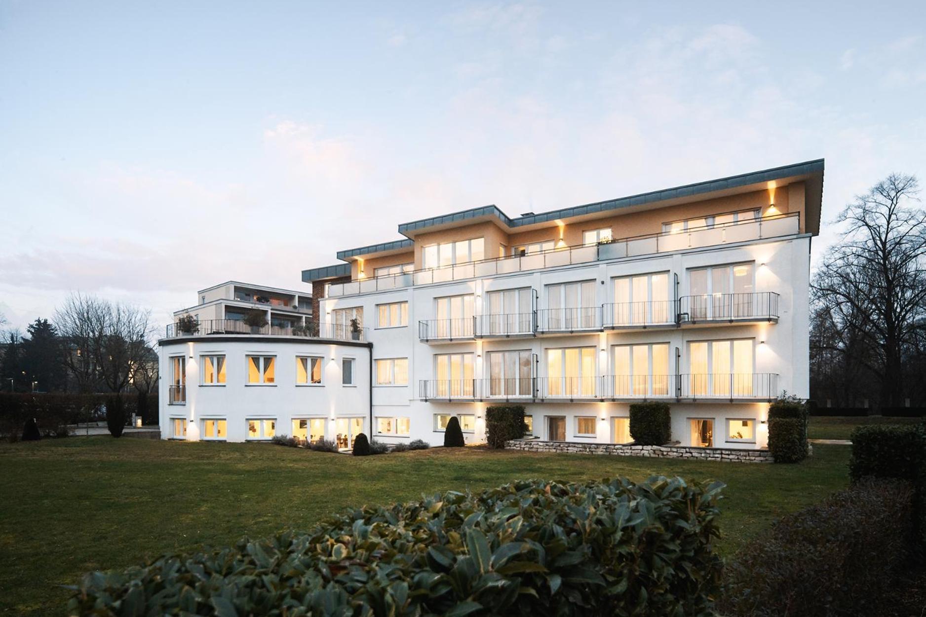 Hotel Vier Jahreszeiten Therme & Kliniken Bad Krozingen Naehe Freiburg & Schwarzwald Ideal Fuer Wellness Kur & Business Ausfluege 24H Check In- Wlan & Parken Gratis Exteriér fotografie