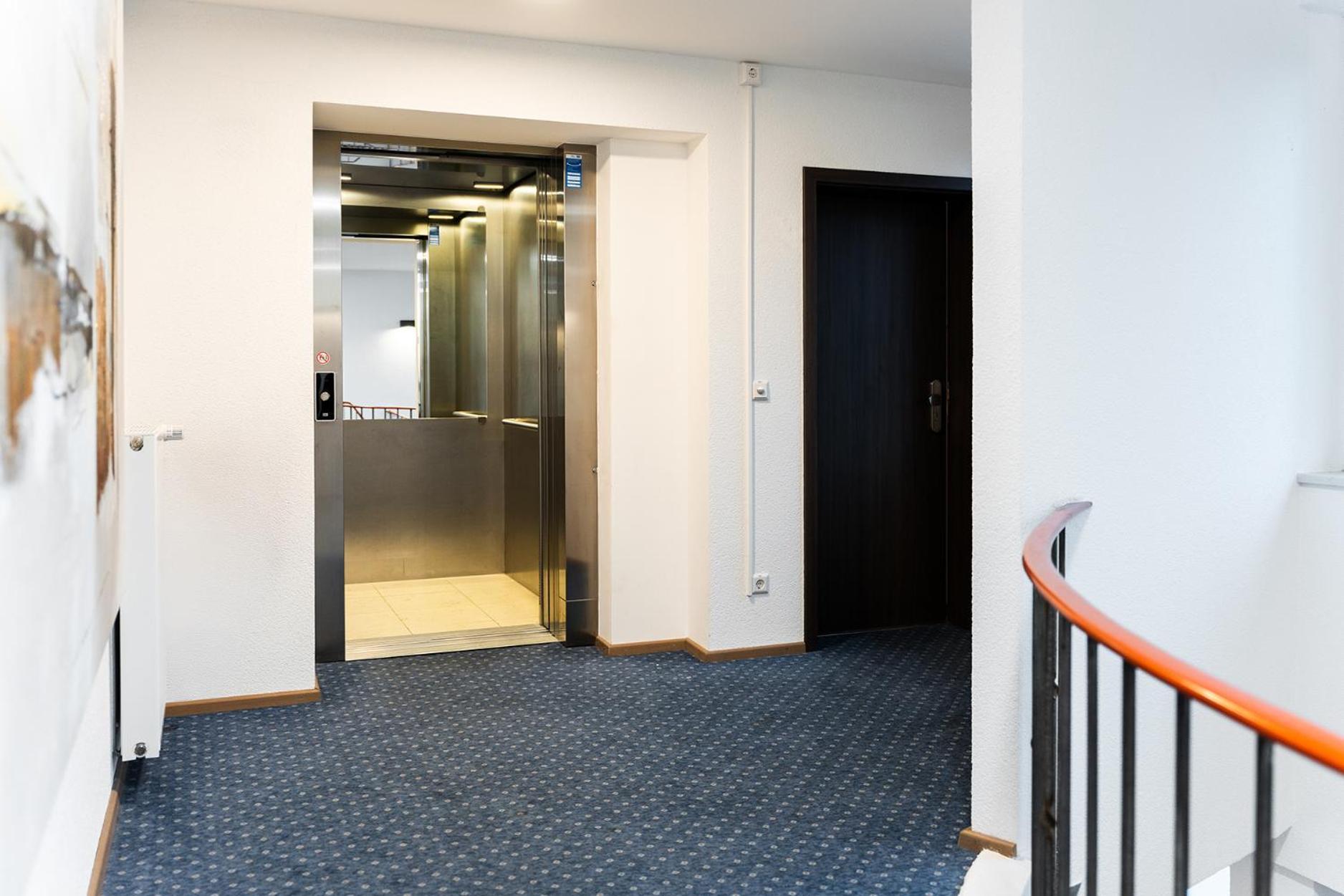 Hotel Vier Jahreszeiten Therme & Kliniken Bad Krozingen Naehe Freiburg & Schwarzwald Ideal Fuer Wellness Kur & Business Ausfluege 24H Check In- Wlan & Parken Gratis Exteriér fotografie