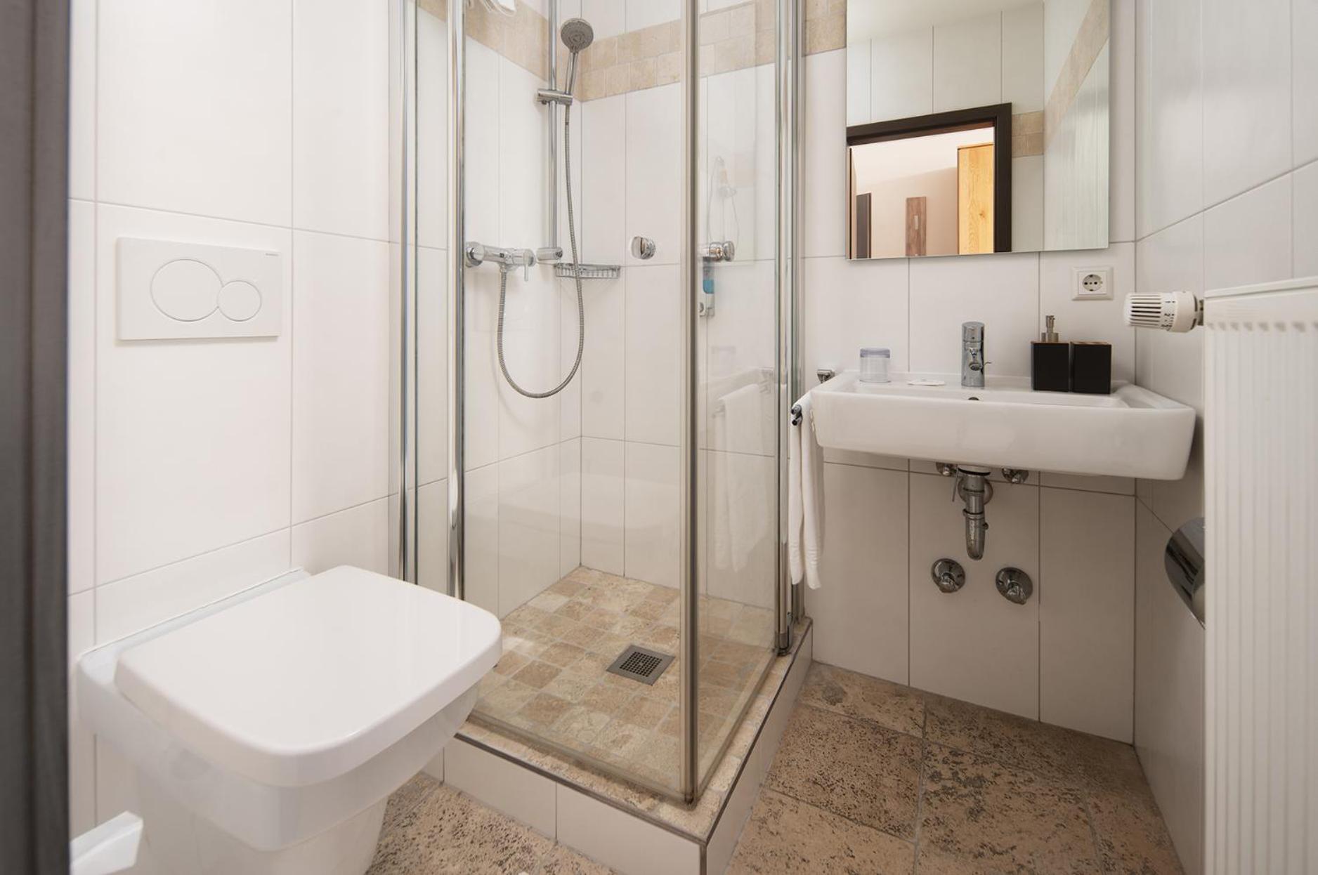 Hotel Vier Jahreszeiten Therme & Kliniken Bad Krozingen Naehe Freiburg & Schwarzwald Ideal Fuer Wellness Kur & Business Ausfluege 24H Check In- Wlan & Parken Gratis Exteriér fotografie