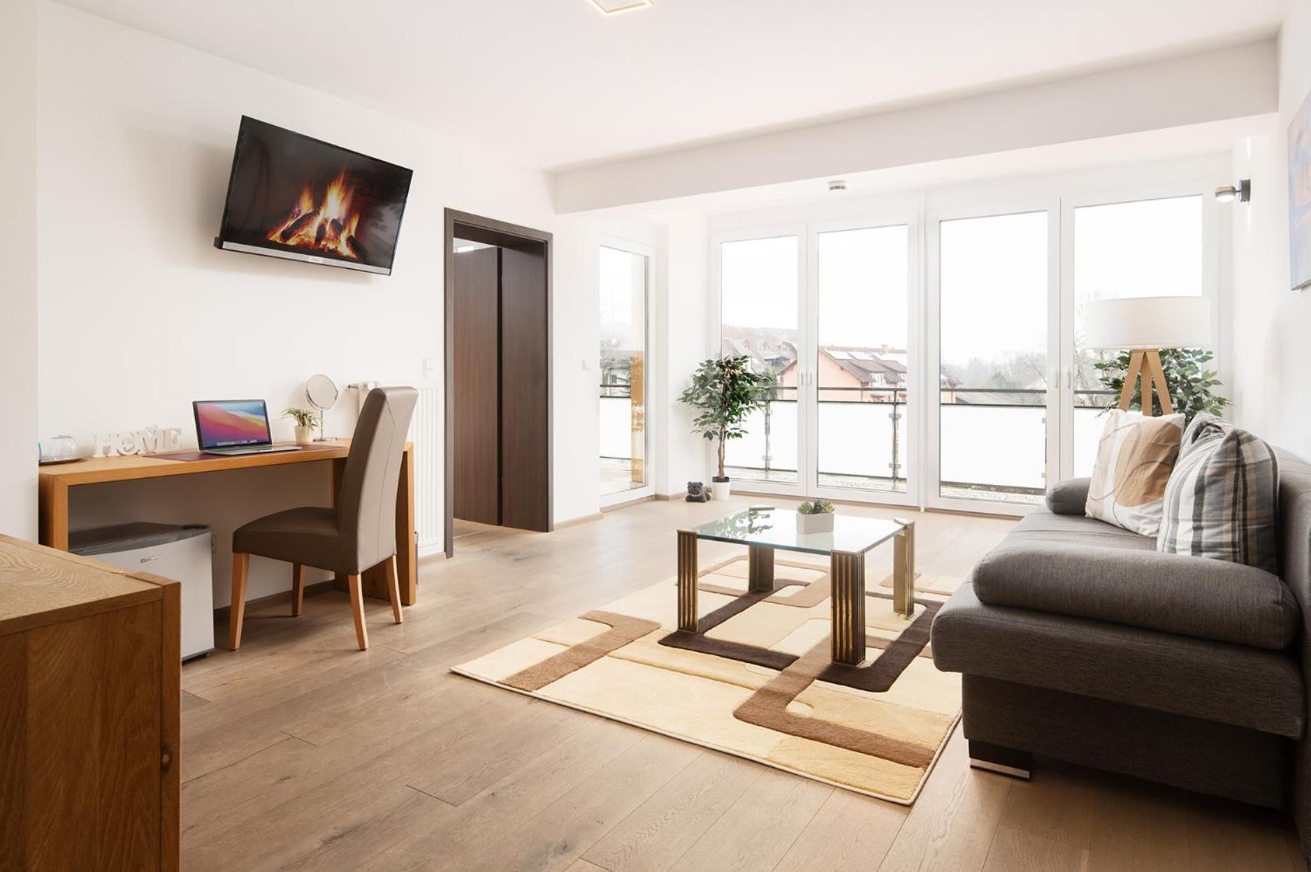 Hotel Vier Jahreszeiten Therme & Kliniken Bad Krozingen Naehe Freiburg & Schwarzwald Ideal Fuer Wellness Kur & Business Ausfluege 24H Check In- Wlan & Parken Gratis Exteriér fotografie