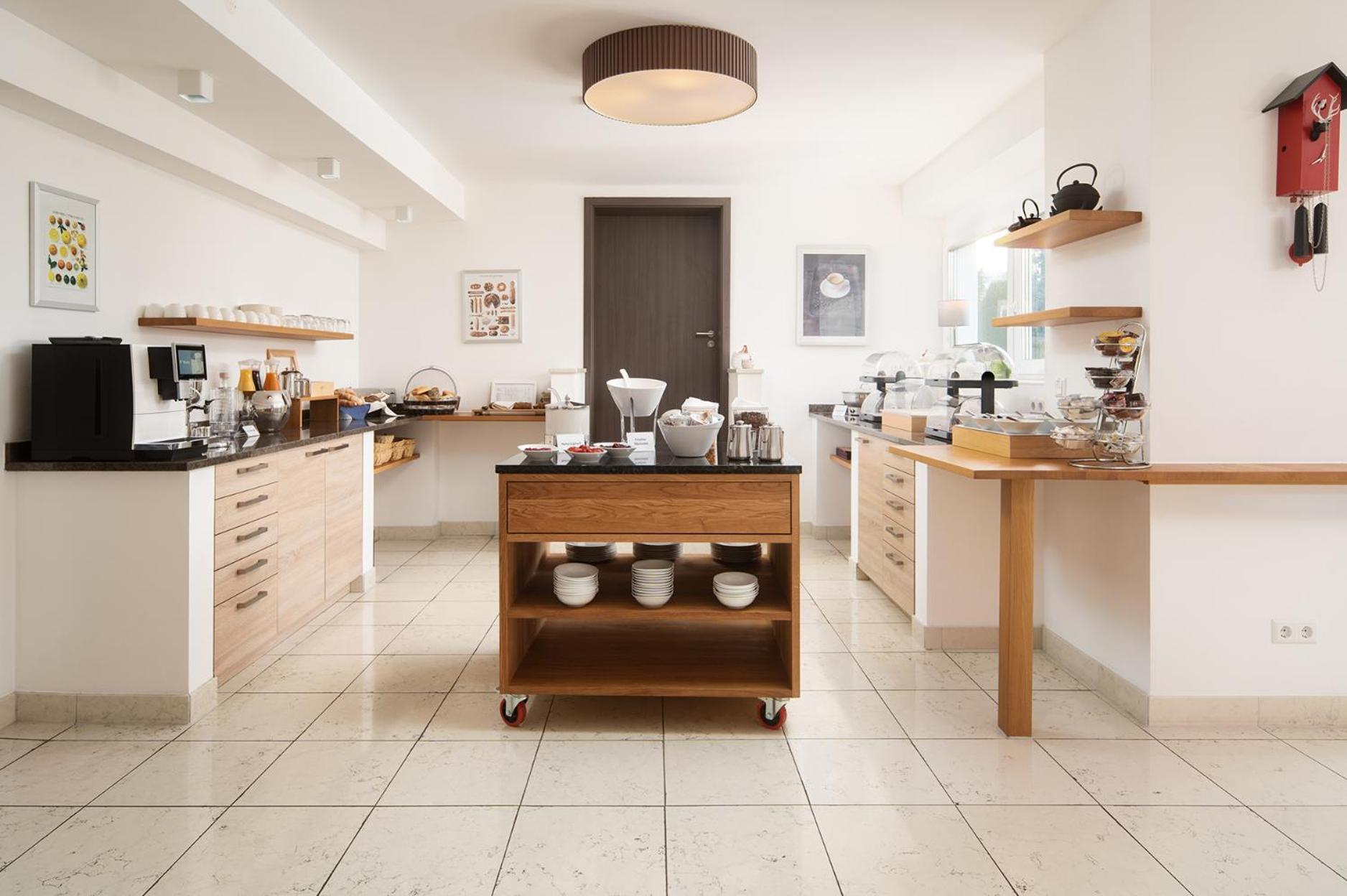 Hotel Vier Jahreszeiten Therme & Kliniken Bad Krozingen Naehe Freiburg & Schwarzwald Ideal Fuer Wellness Kur & Business Ausfluege 24H Check In- Wlan & Parken Gratis Exteriér fotografie