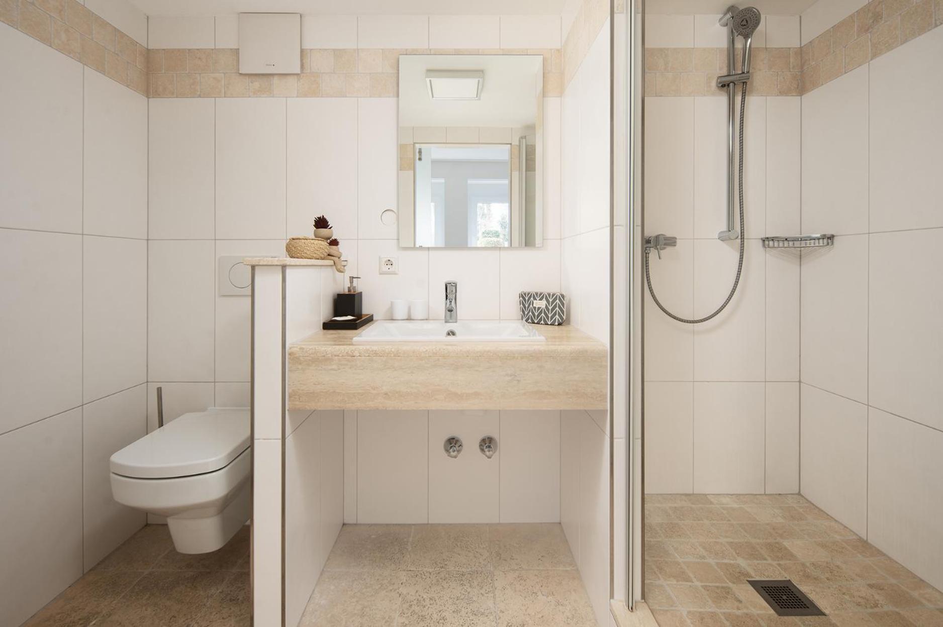 Hotel Vier Jahreszeiten Therme & Kliniken Bad Krozingen Naehe Freiburg & Schwarzwald Ideal Fuer Wellness Kur & Business Ausfluege 24H Check In- Wlan & Parken Gratis Exteriér fotografie